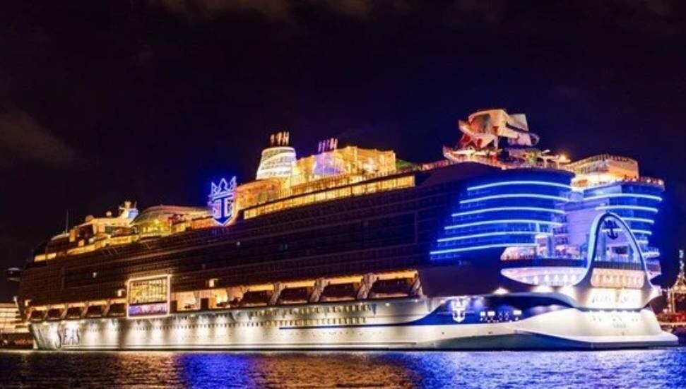 Dünyanın en büyük yolcu gemisinde su kaydırağı kırıldı: Dehşet anlarını yolcular anlattı