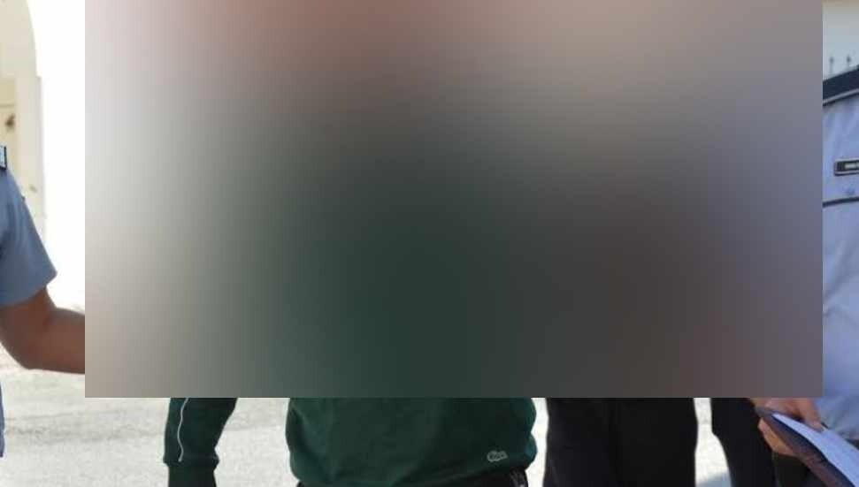 Bin 152 TL'lik parfüm çaldılar, 15’er bin TL teminat ödeyecekler