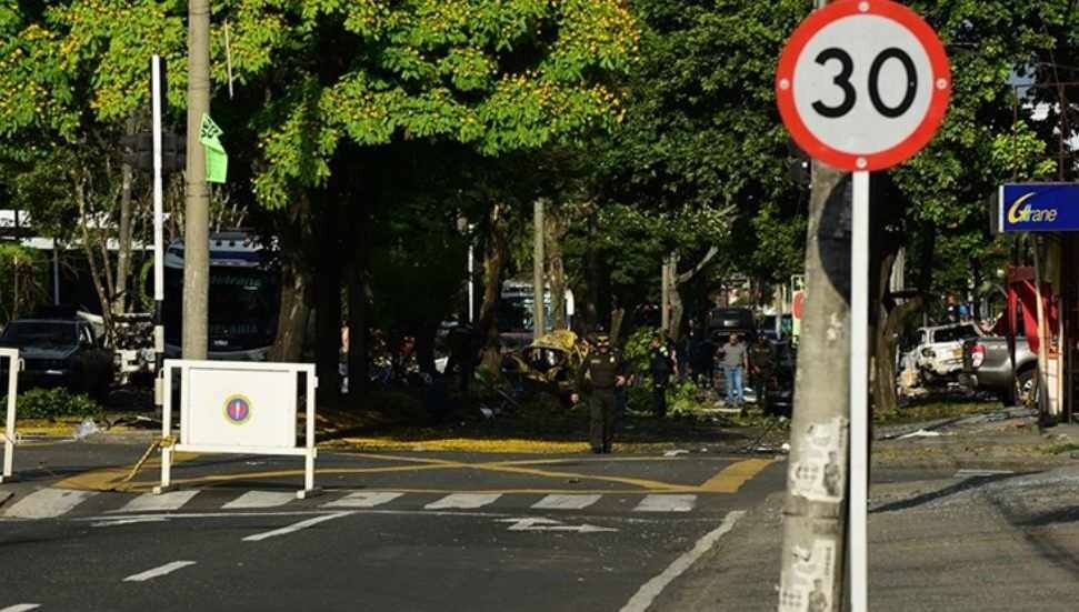 Kolombiya'da askeri hava üssü yakınlarındaki bombalı saldırıda 5 kişi öldü, 36 kişi yaralandı