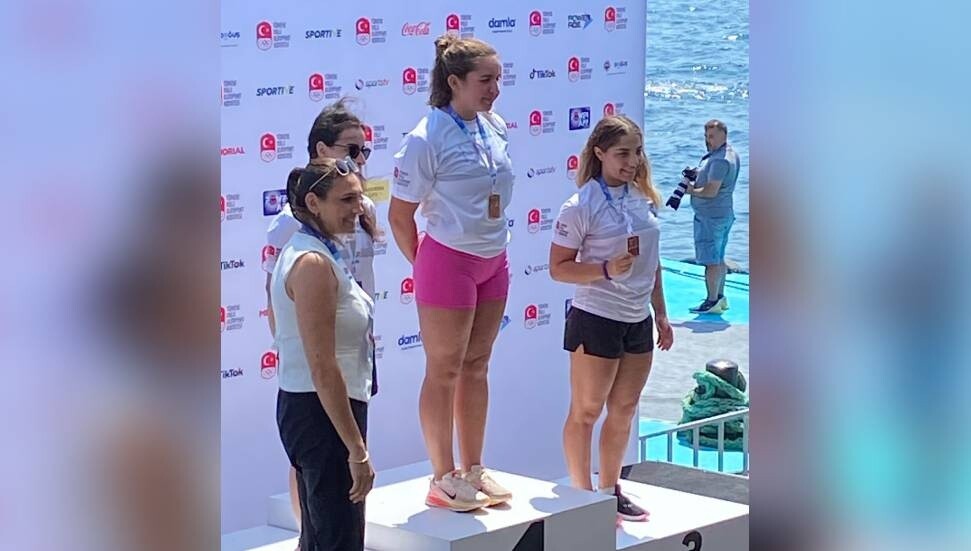Boğaziçi Maratonu’nda Nermin Ulaç’tan tarihi başarı: Madalya alan ilk kadın yüzücü oldu