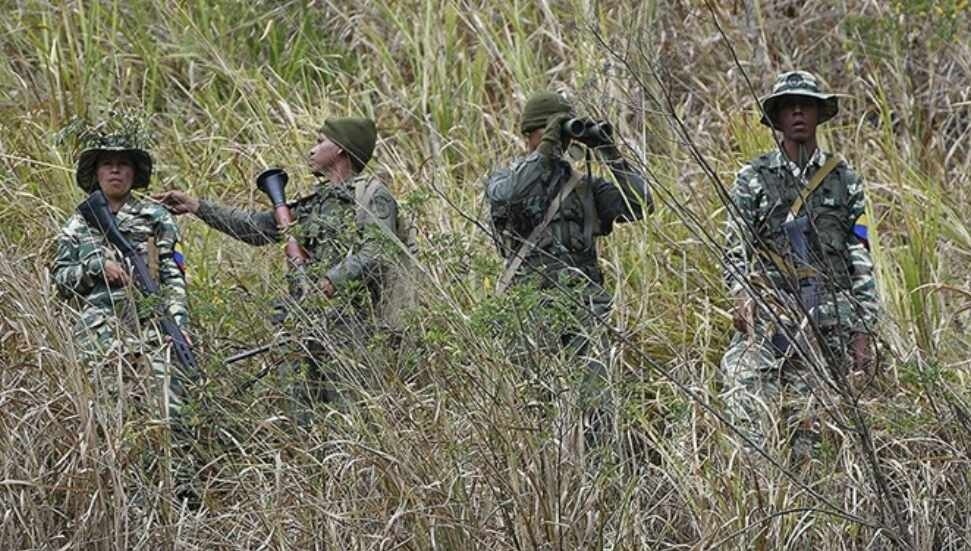 Venezuela, Kolombiya sınırına 15 bin güvenlik gücü yerleştirecek