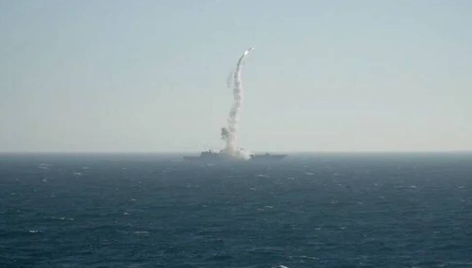 Hipersonik güç savaşı: Rusya Zircon füzesini ateşledi