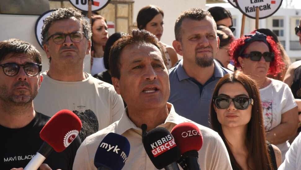 KTOEÖS, AML'de uyarı grevi yaptı: Bakanlık çocukların eğitim hakkını çaldı