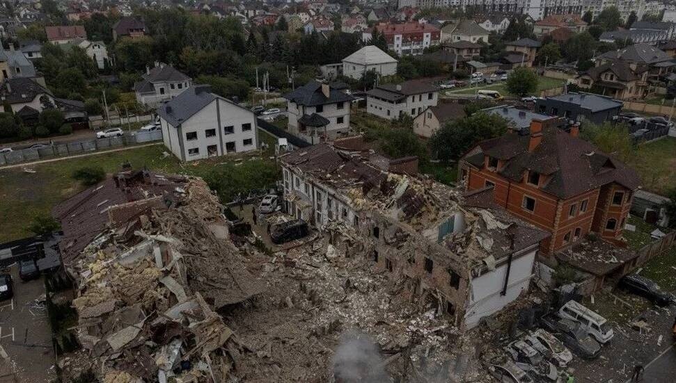 Kiev'e bombalar yağdı: 12 saatlik saldırı şehri harap etti