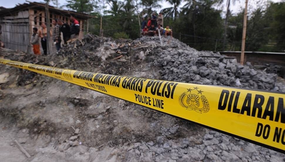 Endonezya'da okul binasının çökmesi sonucu 1 kişi öldü, 102 kişi yaralandı