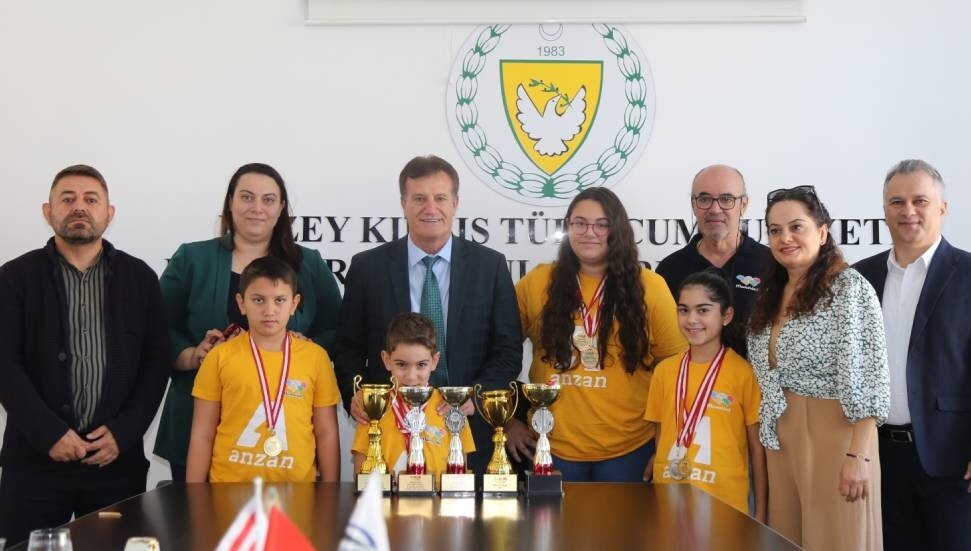 Erhan Arıklı: Gençlerin bilime ilgisi gelecek açısından umut verici