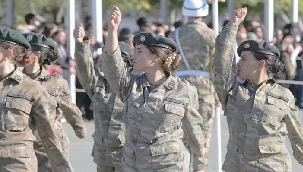 Güney Kıbrıs’ta kadınlardan gönüllü askerliğe düşük ilgi