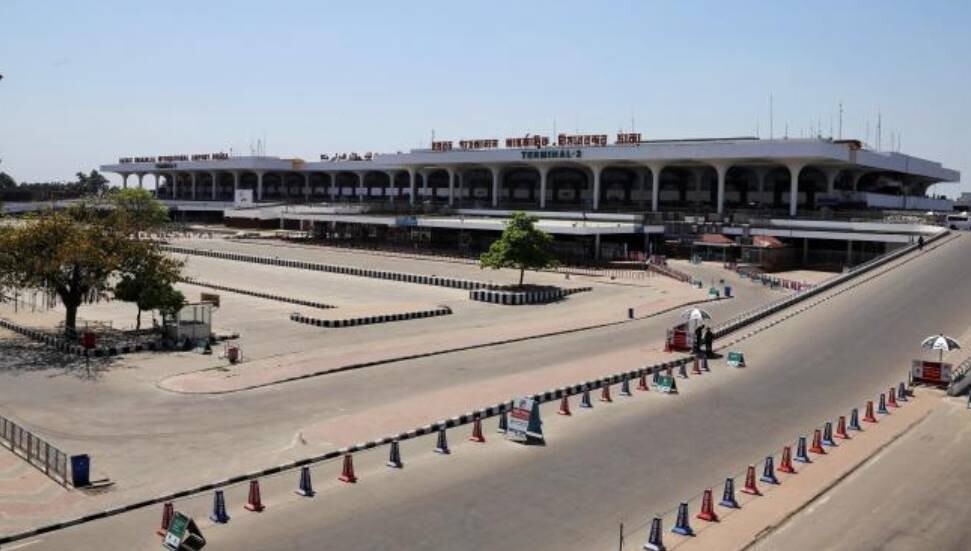 Dakka'daki uluslararası havalimanında yangın çıktı: Uçuşlar durduruldu