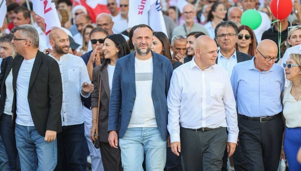 TDP, Erhürman’la yeni döneme yürüyor: Binlerce kişi Lefkoşa’da buluştu