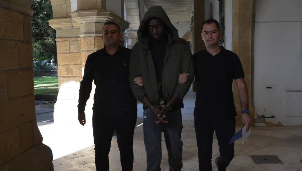 Şüpheli hareketleri ele verdi: 3 yıldır kaçak yaşayan zanlıya ek tutukluluk