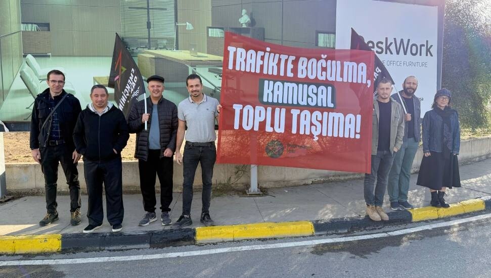 Bağımsızlık Yolu, kamusal toplu taşıma talebiyle eylem yaptı
