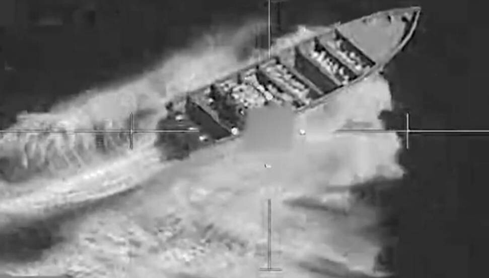 ABD, Doğu Pasifik'te uyuşturucu yüklü olduğu öne sürülen teknenin vurulduğunu açıkladı