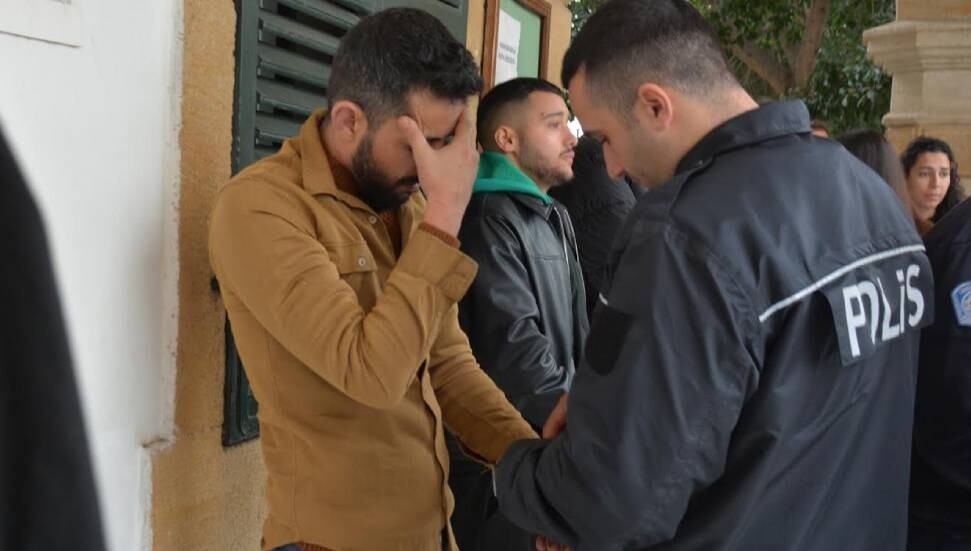 230 bin TL'lik sigarayı teslim etmediği iddia edildi: "İşyeri sigaraları kaçak bir şekilde Türkiye’ye götürmem için bana verdi"