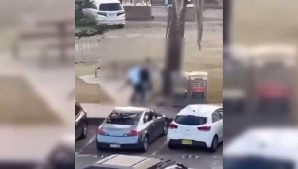 Avustralya, Sydney'deki saldırgana cesurca müdahale edip yaralanan Ahmed El Ahmed'i konuşuyor