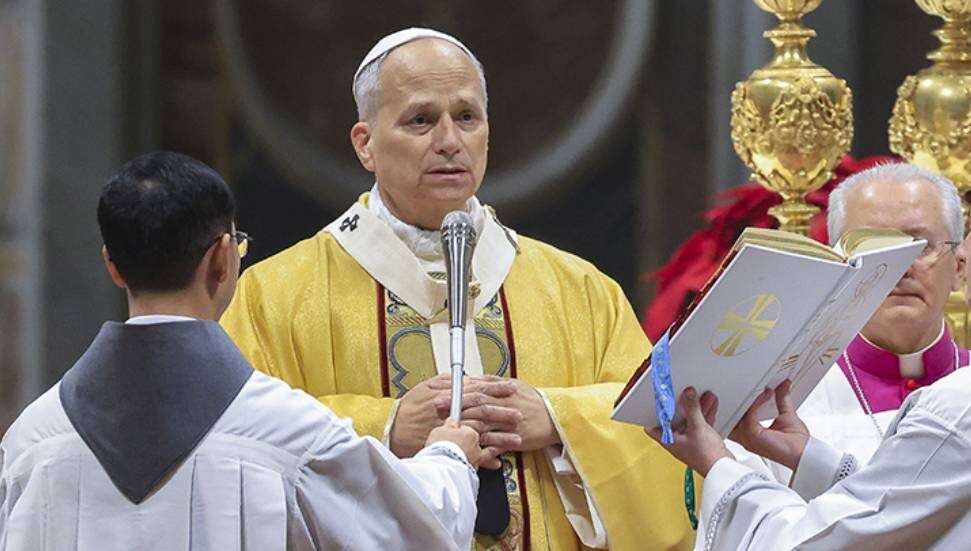 Papa 14. Leo, Vatikan'da ilk kez Noel ayini yönetti