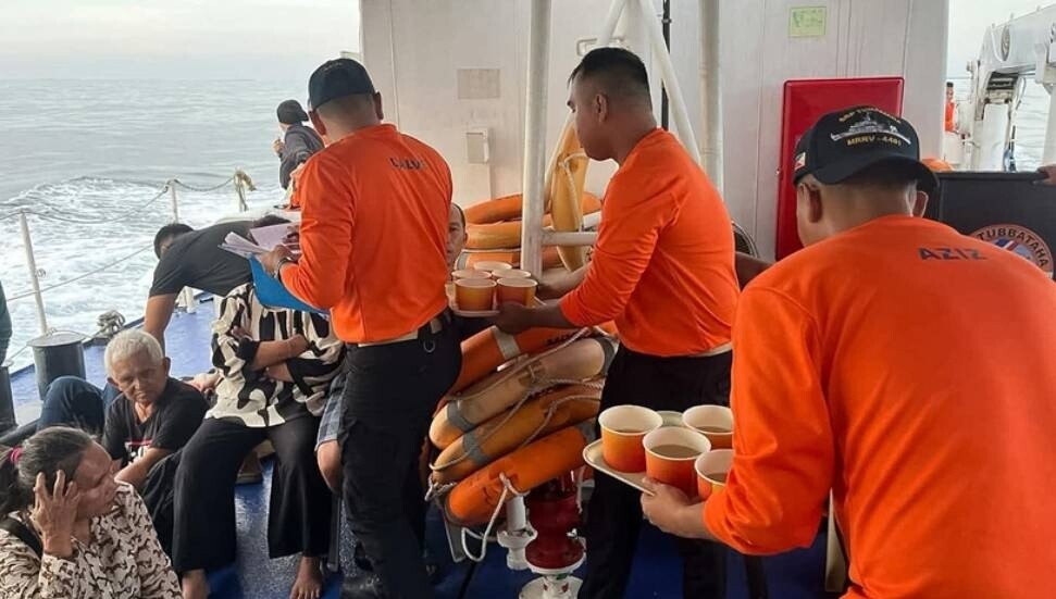 Filipinler'in Mindanao bölgesinde 359 kişiyi taşıyan feribot battı: 15 kişi öldü