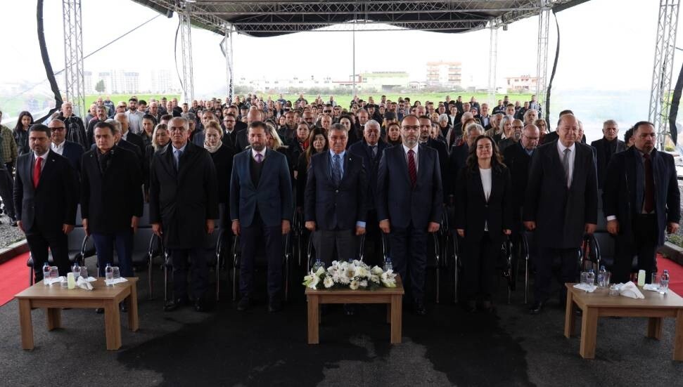 İskele Belediyesi Kapalı Pazar Yeri ve Terminal Alanı törenle açıldı