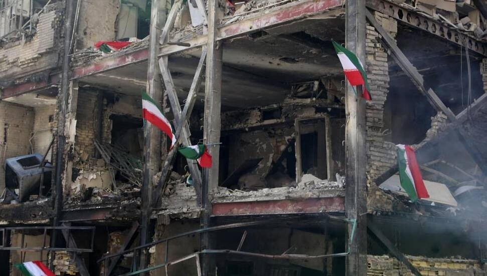 ABD-İsrail saldırıları altındaki Tahran'da yıkım giderek ağırlaşıyor