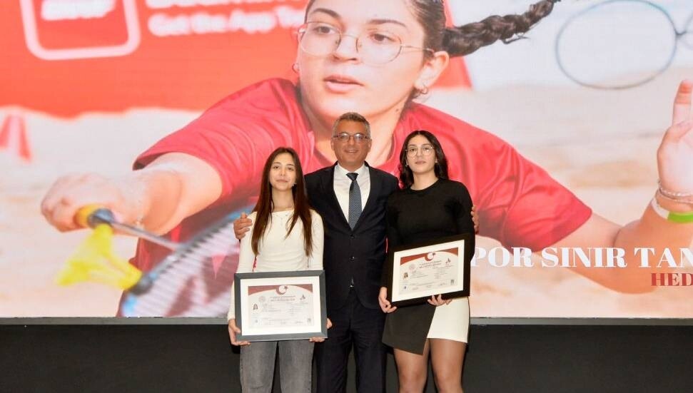 Erhürman: Bireysel başarı hikayelerini toplumsal başarı hikayesine dönüştürmemizin zamanıdır