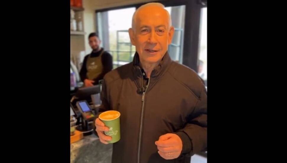 ‘Öldü’ iddialarına karşı Netanyahu sosyal medyadan video paylaştı