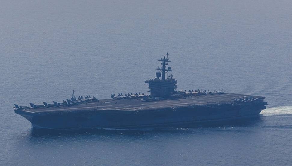 İran: ABD'nin bölgede konuşlu USS Abraham Lincoln uçak gemisi seyir füzeleriyle hedef alındı