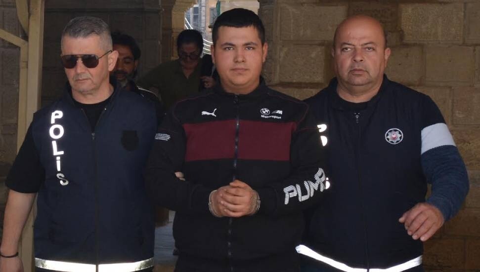 İşe gitmediği gerekçesiyle tartıştığı işverenlerini bıçaklayan sanığa 6 yıl hapis