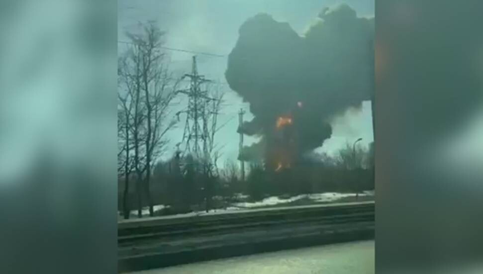 Rusya’nın en büyük petro-kimya tesislerinden Nijnekamskneftehim’de yangın çıktı