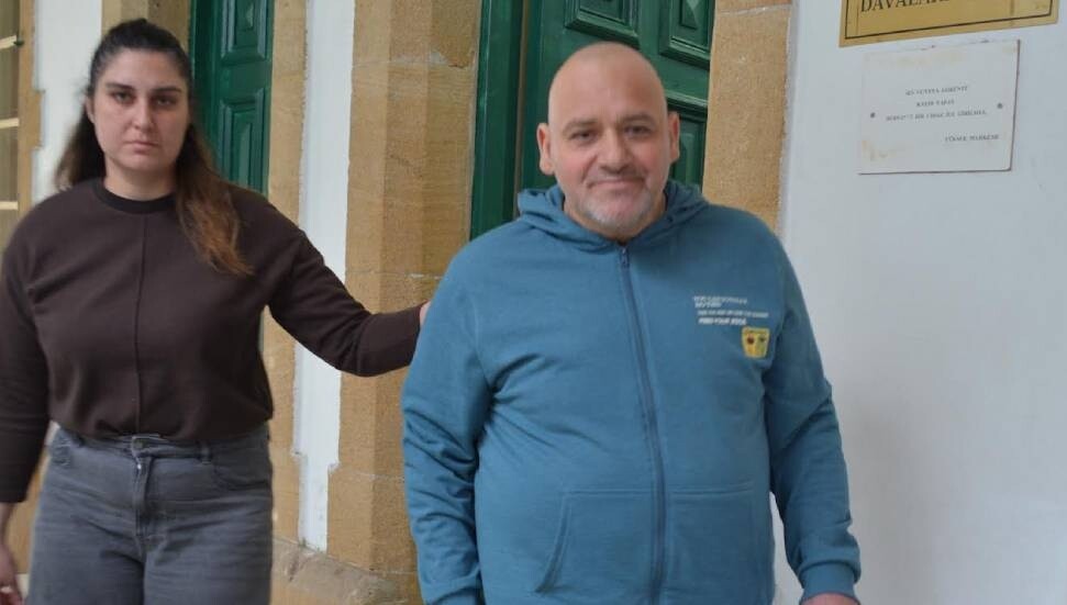 Kendini avukat olarak tanıttı: Kıbrıs Cumhuriyeti kimliği çıkartmak için para aldı!