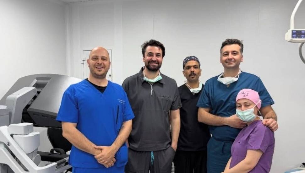Robotik Cerrahi Teknolojisi ile son 2 günde 4 ameliyat başarı ile yapıldı