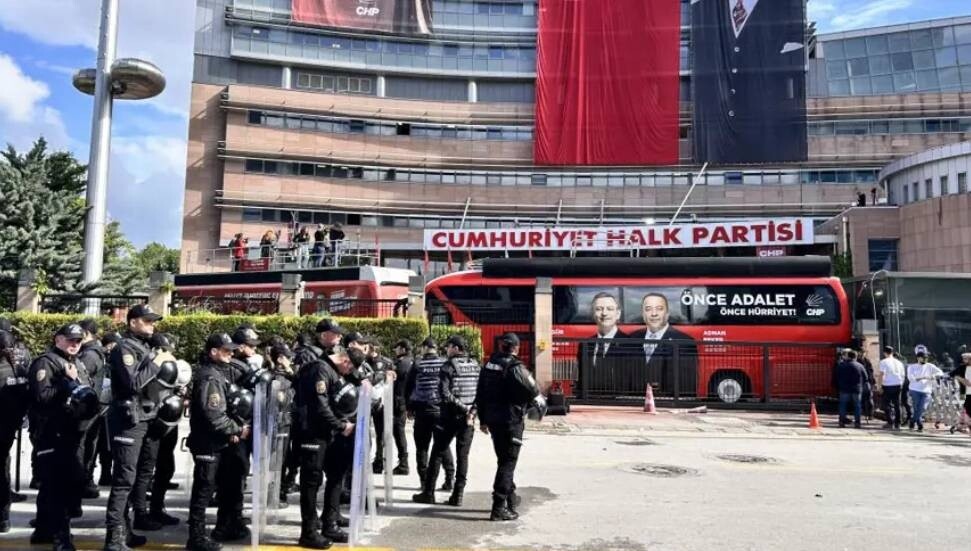CHP'de tahliye gerginliği: Başsavcılık soruşturma başlattı