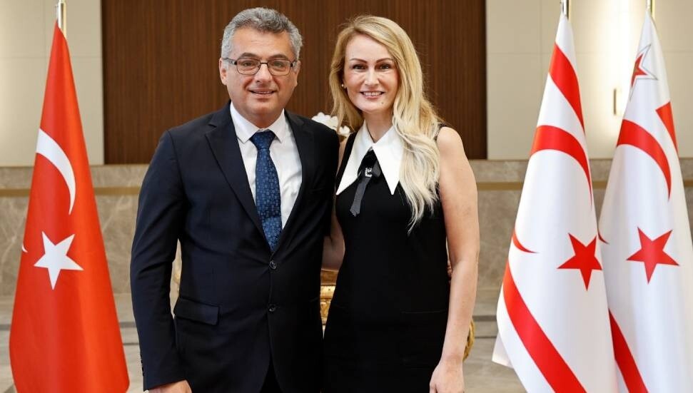 Cumhurbaşkanı Tufan Erhürman ve eşi Nilden Bektaş Erhürman bayram tebriği kabul etti