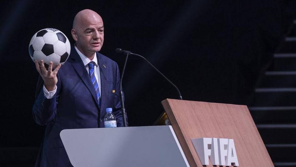 FIFA Başkanı Infantino'dan eleştirilere yanıt: Biraz sakin olun