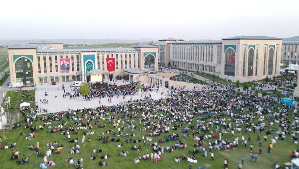 Ankara Yıldırım Beyazıt Üniversitesi KKTC uyruklu öğrencilere ayrılan kontenjanlara başvuruları almaya başladı