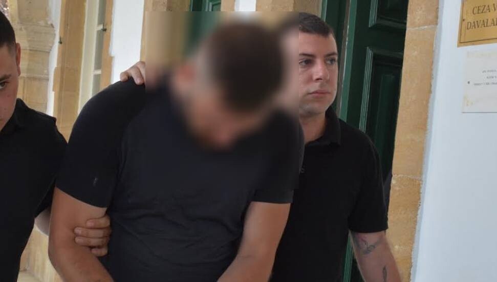 Bin 50 TL'lik tıraş makinası çaldığı iddia edilen zanlı cezaevine gönderildi