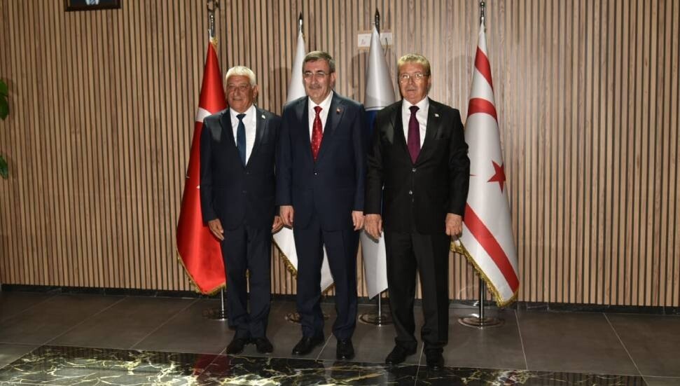 Cevdet Yılmaz, Güzelyurt Belediyesi yeni merkez binasını ziyaret etti