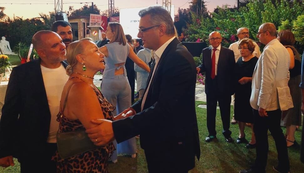 Erhürman rahatsızlığı ardından 11 Temmuz Basın Günü resepsiyona katıldı