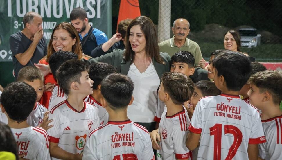 28. Naci Talat Halı Saha Futbol Anı Turnuvası’nda U10 kategorisi maçları gerçekleştirildi