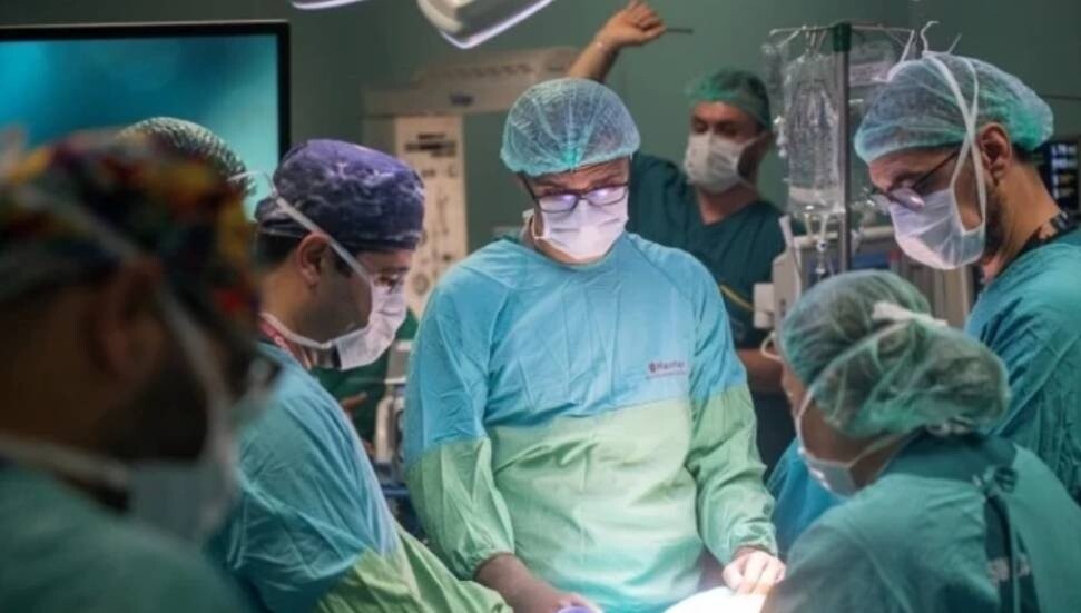 Türkiye'de bir ilk: Anne karnındaki 26 haftalık bebeğe kapalı yöntemle omurilik ameliyatı yapıldı