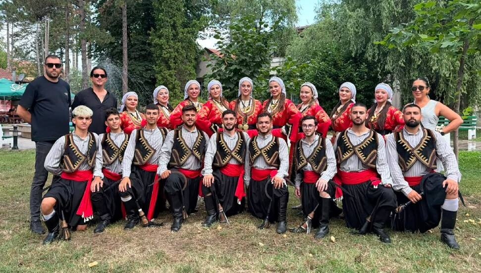 LAÇ Belediyesi Halk Dansları Topluluğu Sırbistan’daki Uluslararası Festivale katıldı