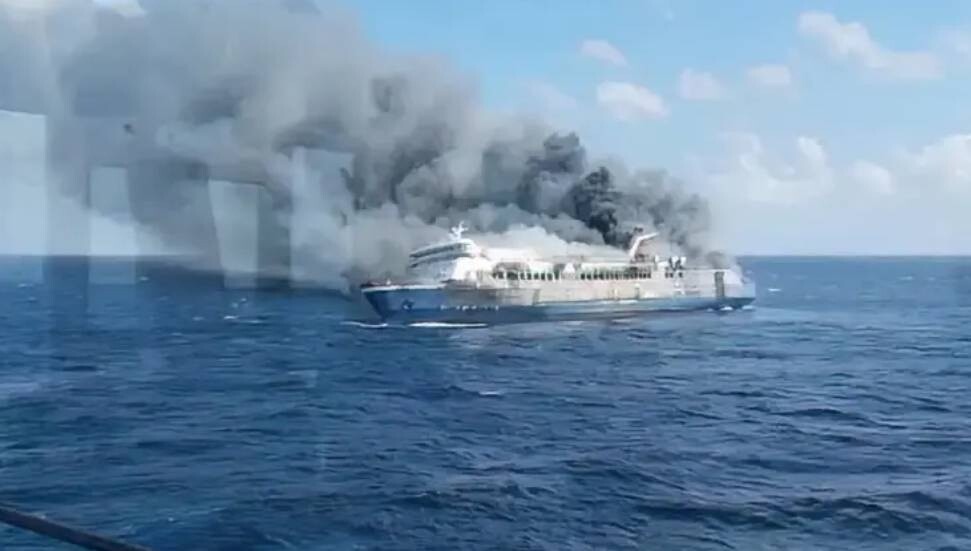 Endonezya’da feribotta yangın faciası: 5 ölü, 41 kayıp