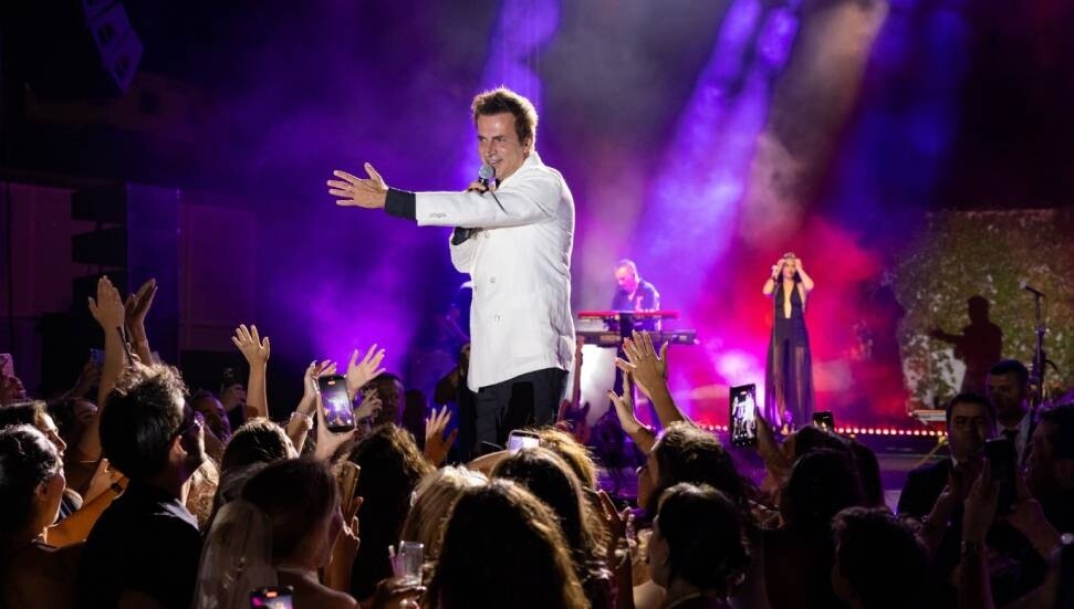 Teoman, Kıbrıs’ta hayranlarına unutulmaz bir gece yaşattı