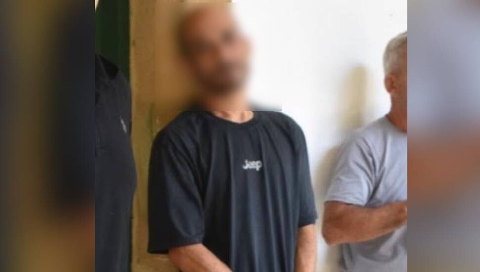 Eve küs olduğu kardeşinin gelmesini istemedi, annesini makasla tehdit etti: Cezaevine gönderildi