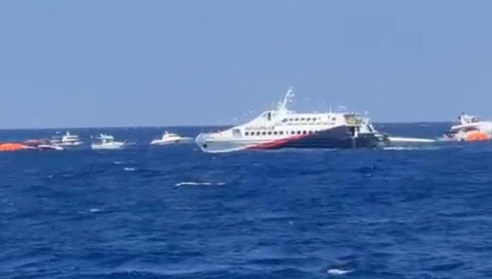 CANLI- Girne açıklarında yolcu gemisi alabora oldu: Hayatını kaybedenler ve yaralılar var