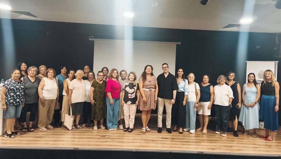 Alzheimer Derneği, Lefkoşa ve Gazimağusa'da farkındalığı arttırma amacıyla toplantılar düzenledi