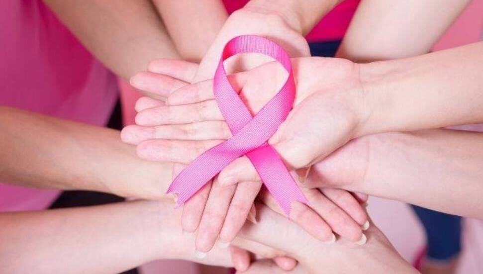 Kanser farkındalığının sembolü rozet ve pembe kurdele takma etkinliği yarın yapılacak