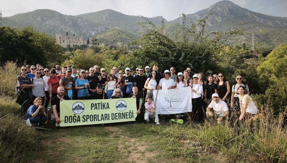 Bellapais’te doğa ve kültür yürüyüşü düzenlendi