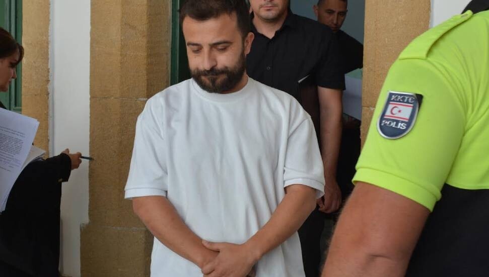 Müşteriden aldığı 2 bin doları şirkete teslim etmedi, 9 ay hapis cezası aldı
