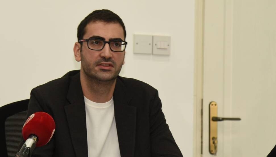 Ulutekin’den, Özkurt’un görev yeri değişikliğine tepki: Sağlık hizmetlerinin sürekliliği gözetilmeli