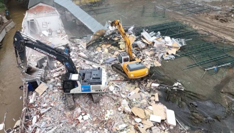 İstanbul ve Kocaeli'deki selde hayatını kaybedenlerin sayısı 6'ya yükseldi