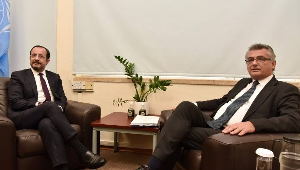 Erhürman ile Hristodulidis’in ara bölgedeki görüşmesi başladı